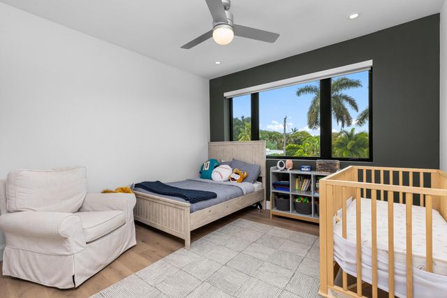 2400 NE 27th Avenue, Fort Lauderdale, FL 33305