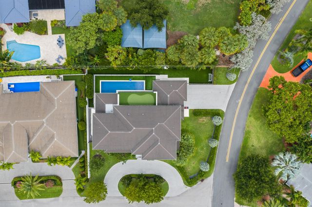 2400 NE 27th Avenue, Fort Lauderdale, FL 33305