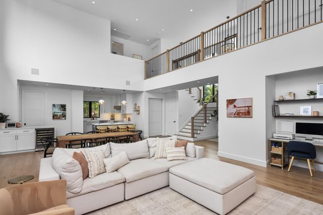 2400 NE 27th Avenue, Fort Lauderdale, FL 33305