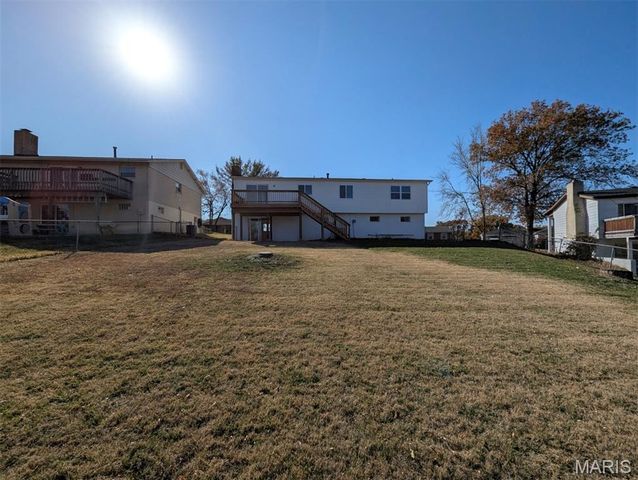 2865 Gatling Drive, Oakville, MO 63129