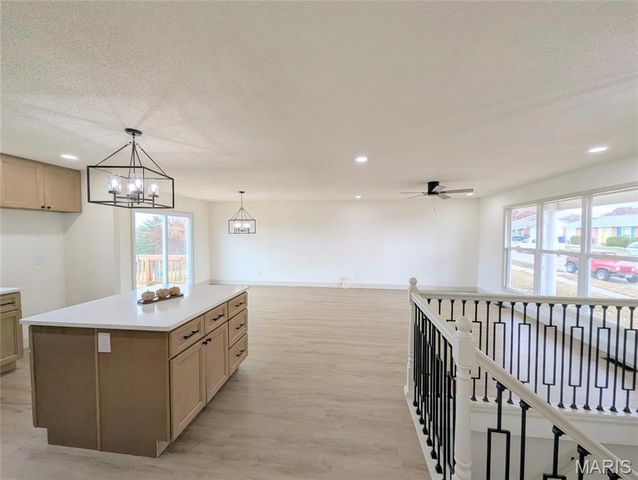 2865 Gatling Drive, Oakville, MO 63129