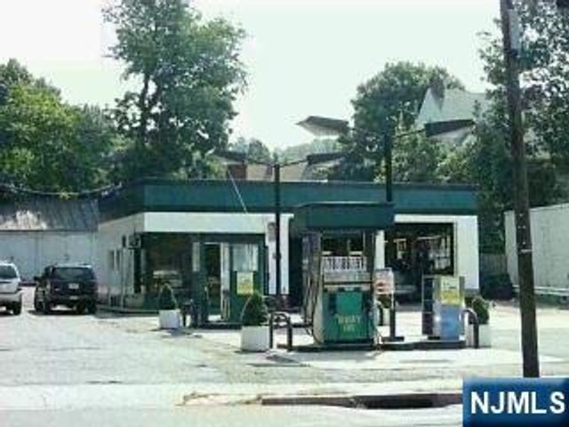 441 BROAD Avenue, Leonia, NJ 07605