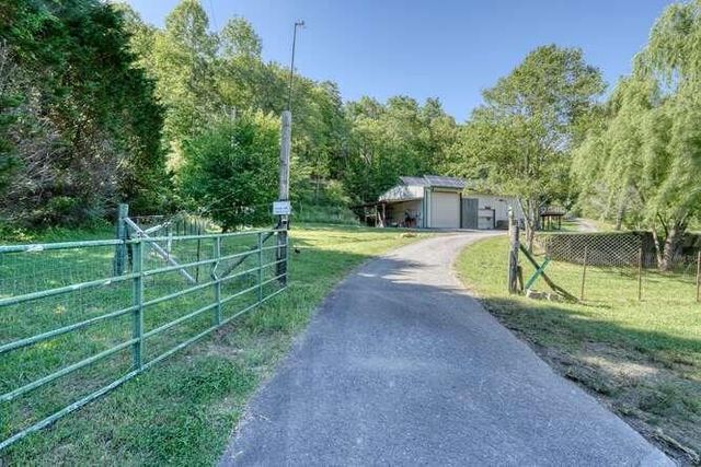 441 Foxfire Road, Blairsville, GA 30512