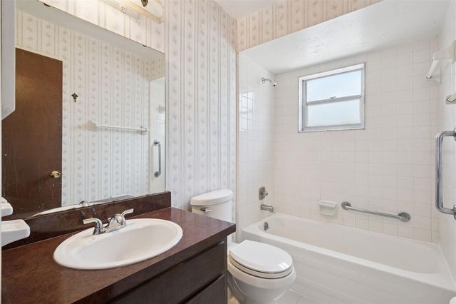 608 WAVECREST DRIVE, Orlando, FL 32807