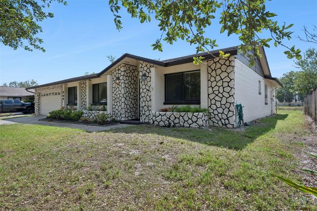 608 WAVECREST DRIVE, Orlando, FL 32807