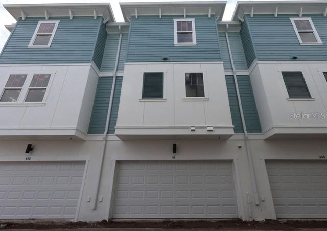 446 31ST WAY N, St Petersburg, FL 33713