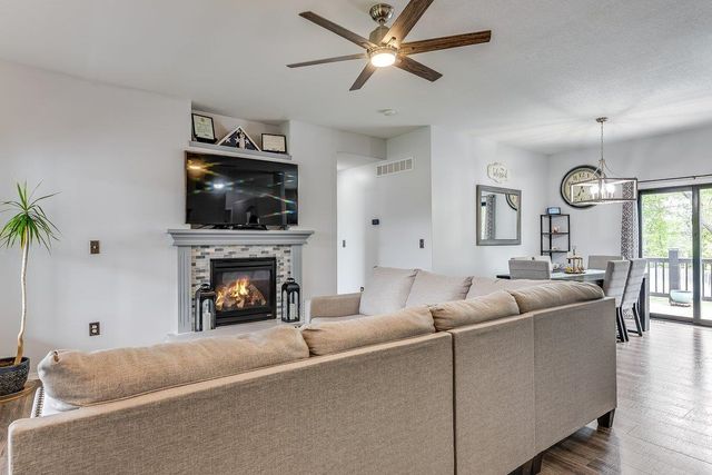 1124 N High Park Dr, Derby, KS 67037