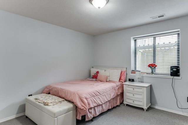 1124 N High Park Dr, Derby, KS 67037