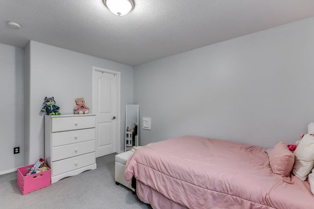1124 N High Park Dr, Derby, KS 67037
