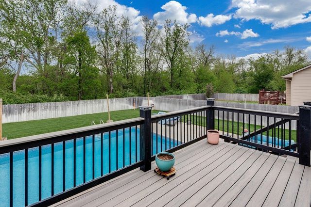 1124 N High Park Dr, Derby, KS 67037