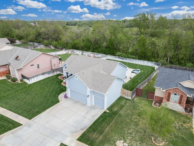 1124 N High Park Dr, Derby, KS 67037