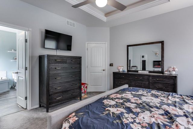 1124 N High Park Dr, Derby, KS 67037