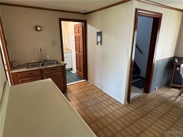 20 East Avenue, West Seneca, NY 14224