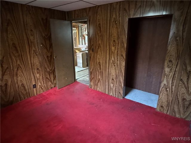 20 East Avenue, West Seneca, NY 14224