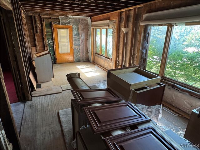 20 East Avenue, West Seneca, NY 14224