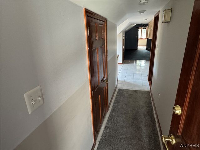 20 East Avenue, West Seneca, NY 14224