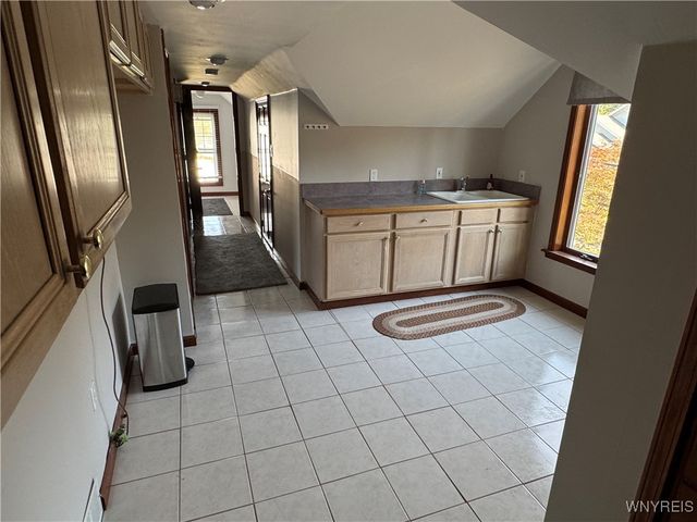 20 East Avenue, West Seneca, NY 14224