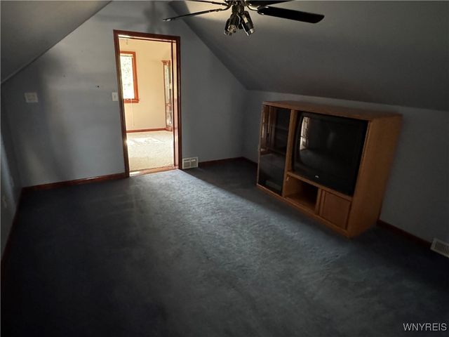 20 East Avenue, West Seneca, NY 14224