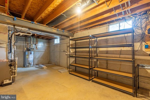 223 E FLAGSTONE DR, Newark, DE 19702