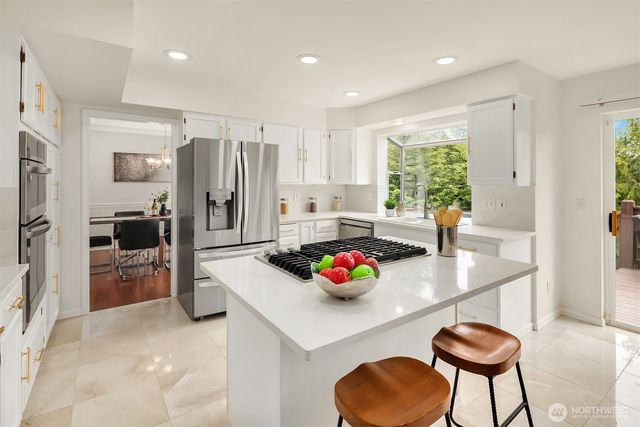 1734 Ilwaco Avenue NE, Renton, WA 98059