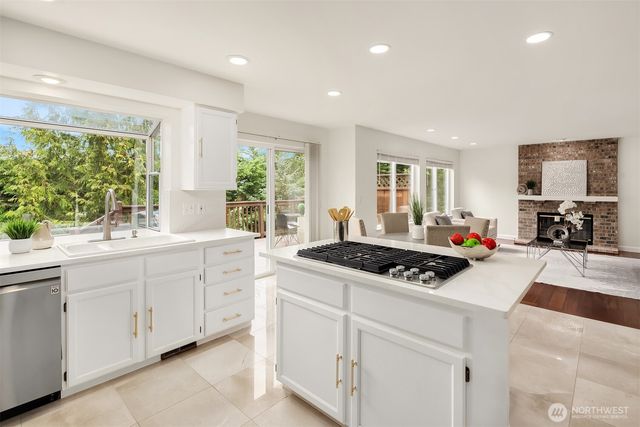 1734 Ilwaco Avenue NE, Renton, WA 98059