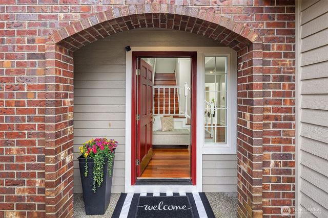 1734 Ilwaco Avenue NE, Renton, WA 98059