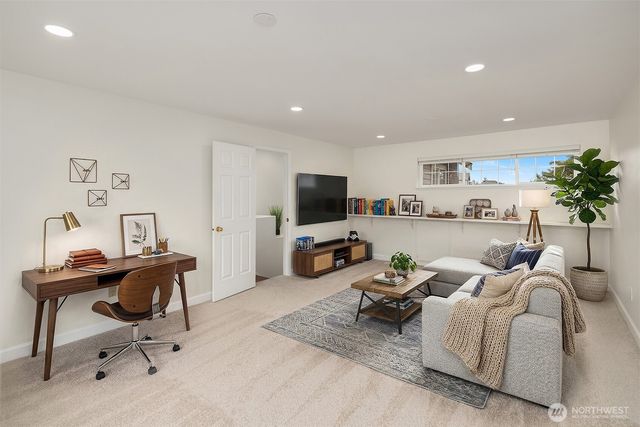 1734 Ilwaco Avenue NE, Renton, WA 98059