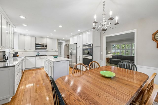 9491 Circle Drive E, Pickerington, OH 43147