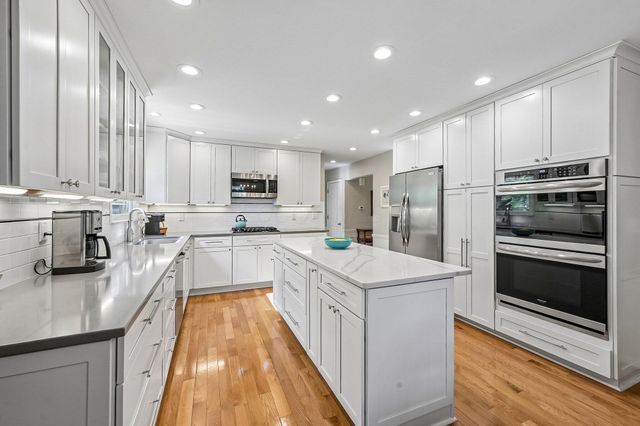 9491 Circle Drive E, Pickerington, OH 43147