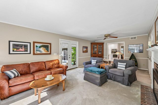 9491 Circle Drive E, Pickerington, OH 43147