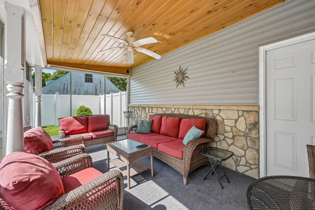 9491 Circle Drive E, Pickerington, OH 43147