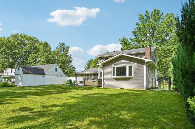 9491 Circle Drive E, Pickerington, OH 43147