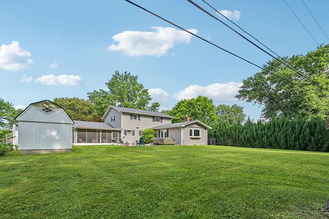 9491 Circle Drive E, Pickerington, OH 43147