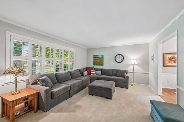 9491 Circle Drive E, Pickerington, OH 43147