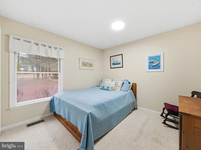 1353 LAKEVIEW PKWY, Locust Grove, VA 22508