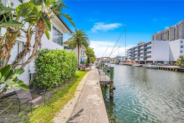 3721 NE 170th St 2, North Miami Beach, FL 33160