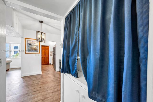 3721 NE 170th St 2, North Miami Beach, FL 33160