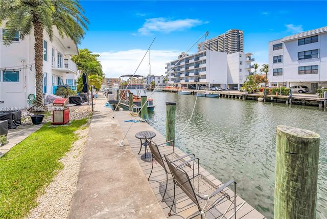 3721 NE 170th St 2, North Miami Beach, FL 33160