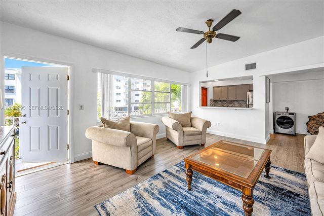 3721 NE 170th St 2, North Miami Beach, FL 33160