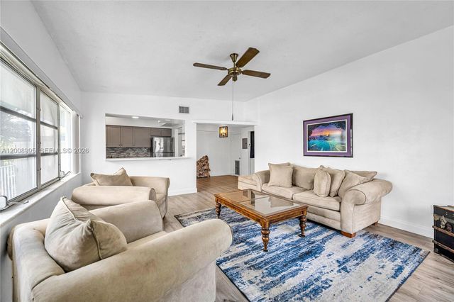 3721 NE 170th St 2, North Miami Beach, FL 33160