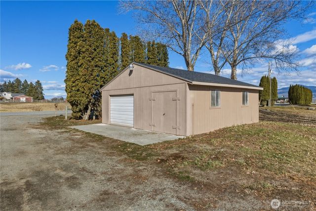 22 Kermel Road, Omak, WA 98841