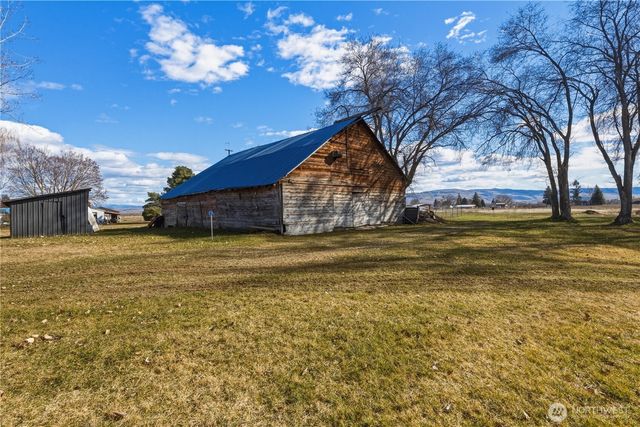 22 Kermel Road, Omak, WA 98841