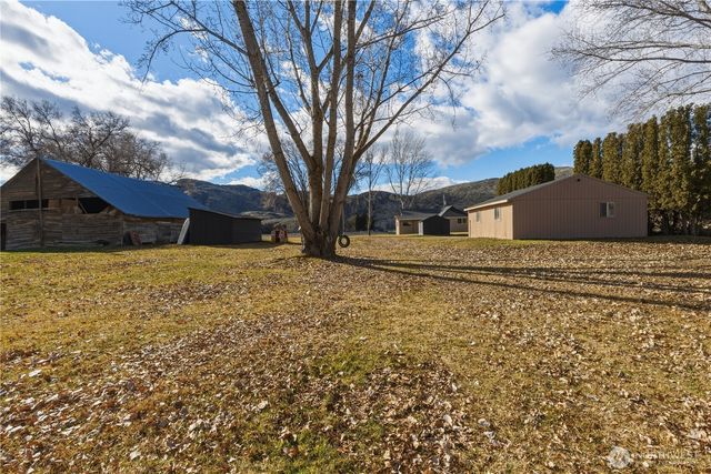 22 Kermel Road, Omak, WA 98841