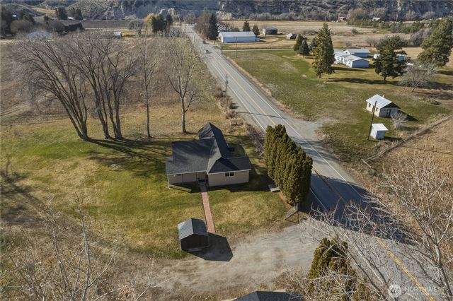 22 Kermel Road, Omak, WA 98841