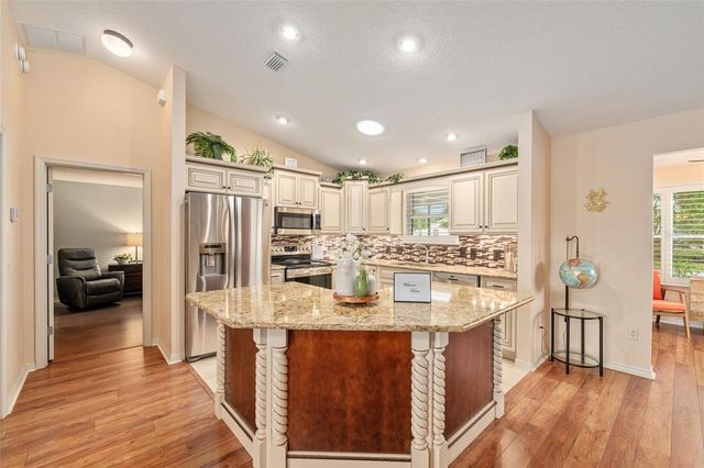 991 BARRYMOORE LOOP, The Villages, FL 32162