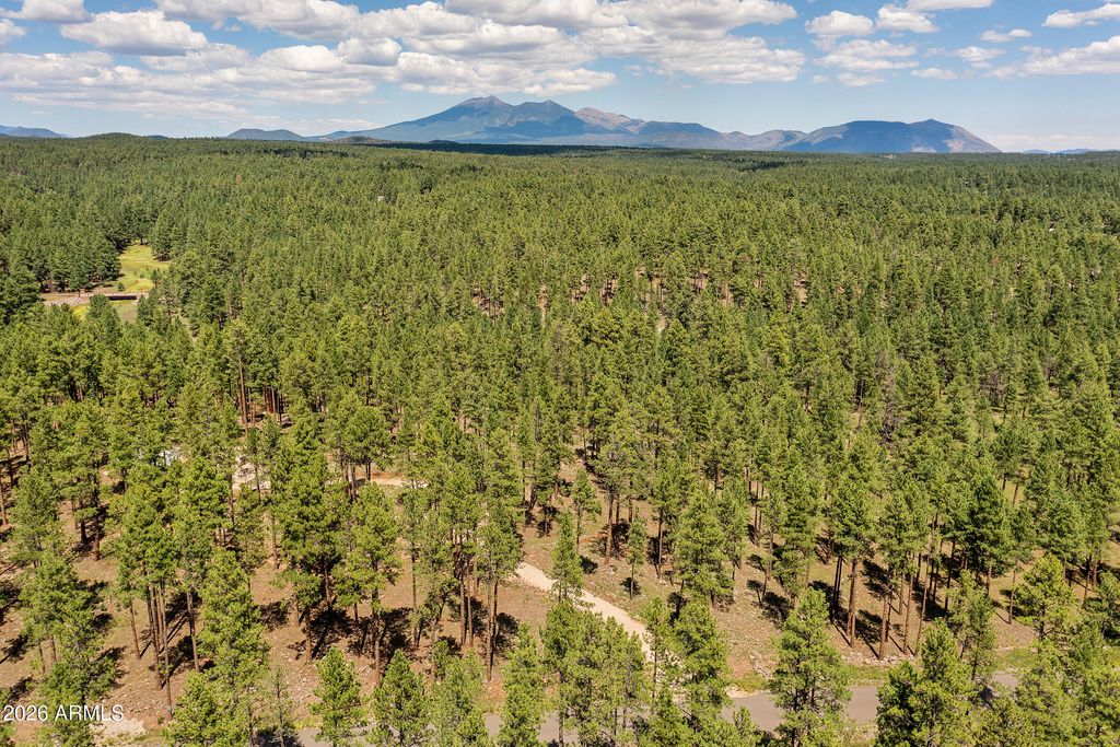 Image 18 of property listing at 3456 LAURIE Lane 9, Flagstaff, AZ 86005