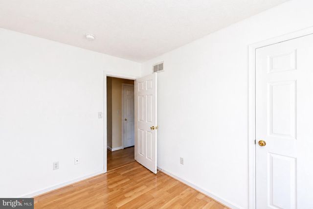 304 CHATHAM SQ, Winchester, VA 22601