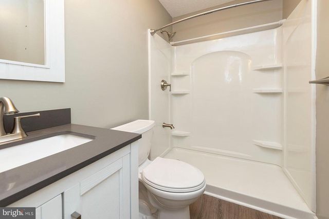 304 CHATHAM SQ, Winchester, VA 22601