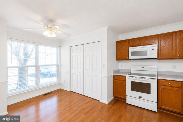 304 CHATHAM SQ, Winchester, VA 22601
