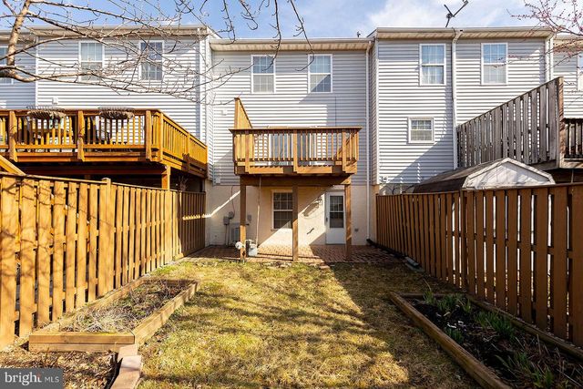 304 CHATHAM SQ, Winchester, VA 22601